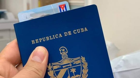 Ciudadanos cubanos deberán tener su pasaporte vigente para entrar al país