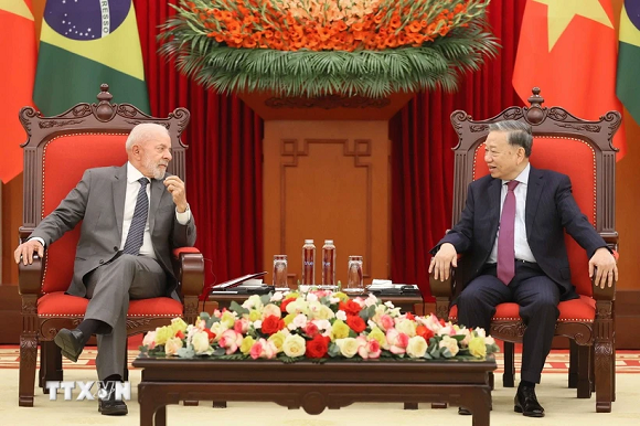 Secretario general del Partido Comunista de Vietnam recibe a presidente de Brasil