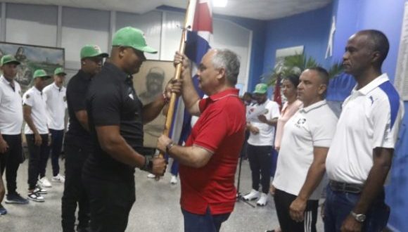 Abanderan a Leñadores para la Liga de Campeones de Béisbol