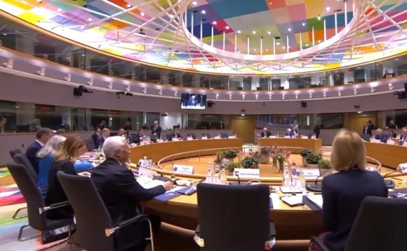 Unión Europea da luz verde a aranceles del 25% sobre 21.000 millones en productos estadounidenses