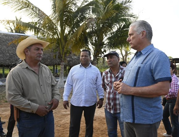Díaz-Canel constata en Mayabeque avances productivos y sociales