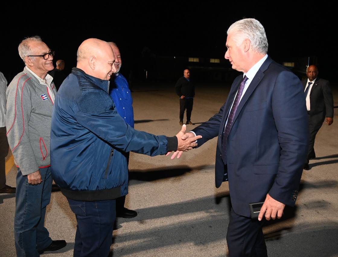 Díaz-Canel regresa a la Patria tras participar en la IX Cumbre de la CELAC